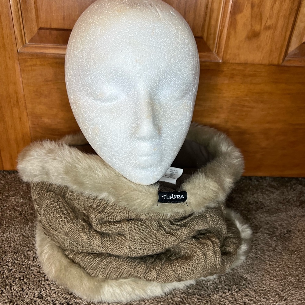 Tundra Vintage unisex Scarf neck wrap faux fur cable knit